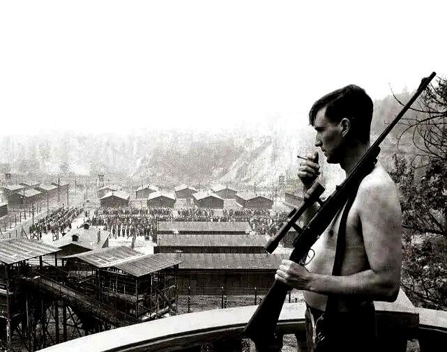 《辛德勒的名单》里，那个在阳台上懒洋洋用狙击枪射杀囚犯的纳粹军官，是真的。他