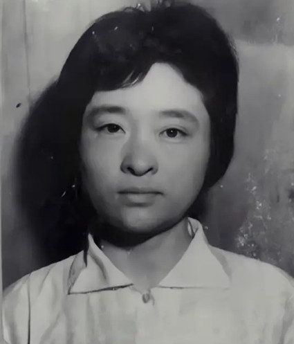 1975年，她贪污4万多元公款，包养7个情夫，然而十年间竟然没有被人发现，让人始