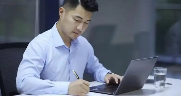 如果一个男人能做到六条，就不要一天想着离婚了1.第一条：没出轨2.第二条：
