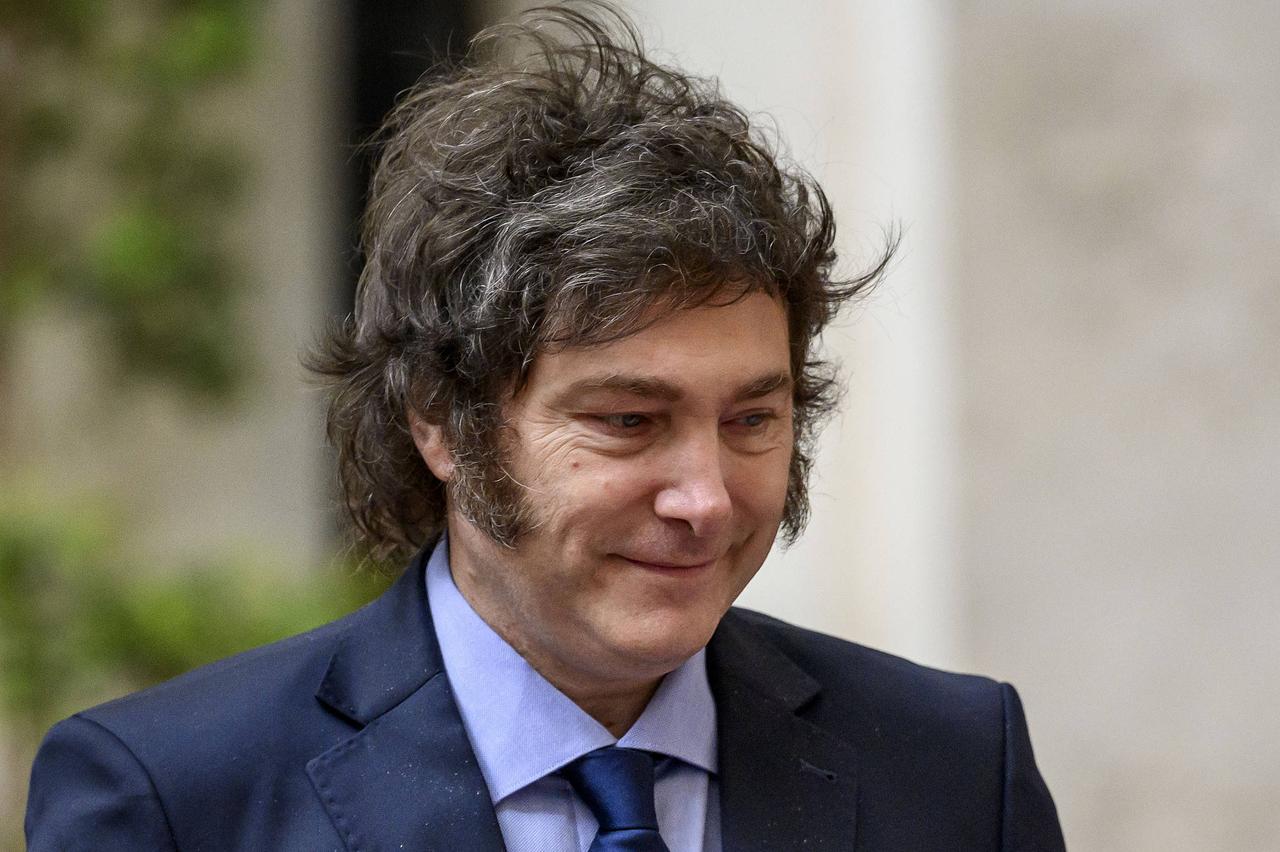 阿根廷大豆变脸,人民币结算直接成为关键! 9月22日,阿根廷干了件震动全球粮