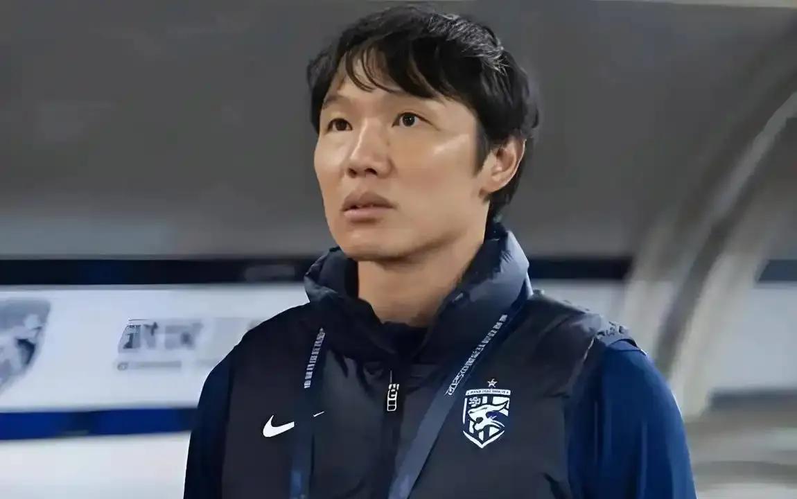 还不扶正，等什么？中超唯一代理主教练邓卓翔，一手把1平四4负天崩开局，带到5胜2