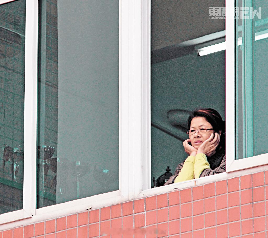 东周刊封面：公开脱离父子关系李家鼎怒骂李泳汉十多次：「仆X仔」八十一岁的李家鼎