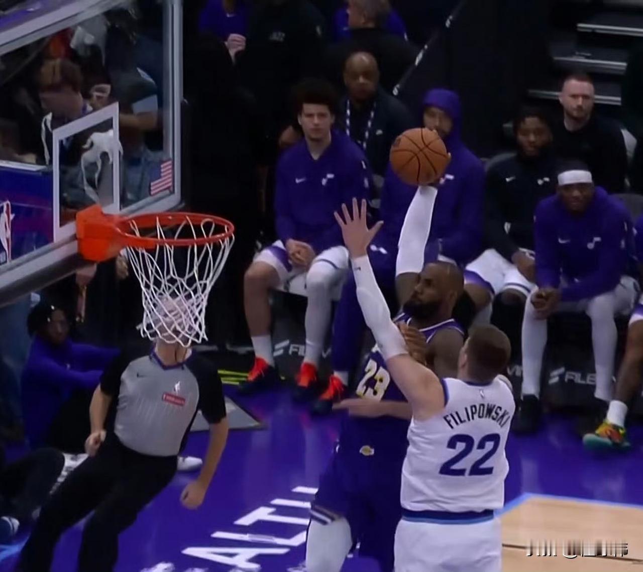 赢得对手尊重！马尔卡宁谈詹姆斯：“勒布朗41岁了？”“但是他一直在扣篮。