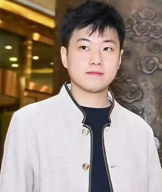 赵心童一轮游，被排名111位小伙淘汰出局，爆出大冷！斯诺克单局限