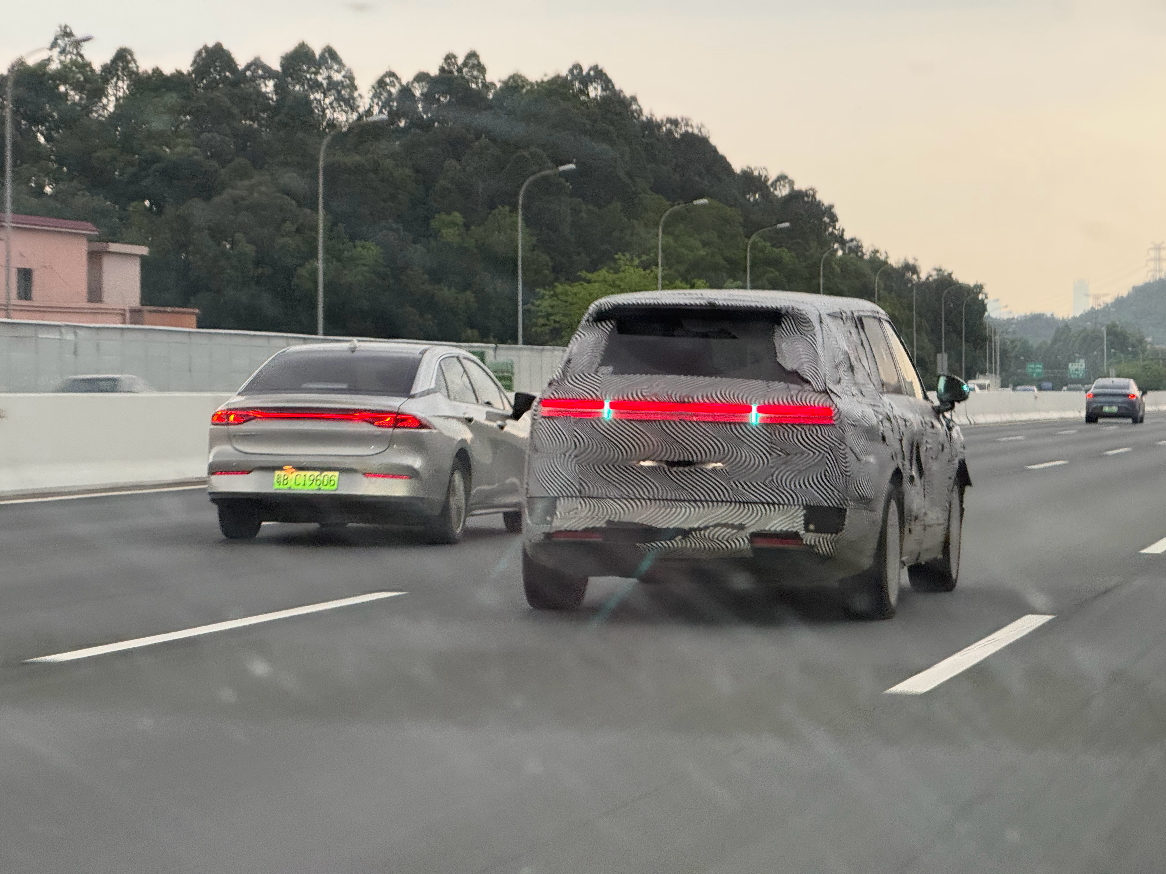 小鹏下个可能扭转战局的的点，是让大家看到「没有安全员」的Robo版GX，在