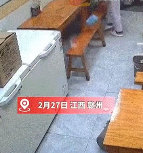 太离谱了！江西赣州，一饭店老板娘发视频称，自家店里来了一个陌生女子蹭店里的WIF