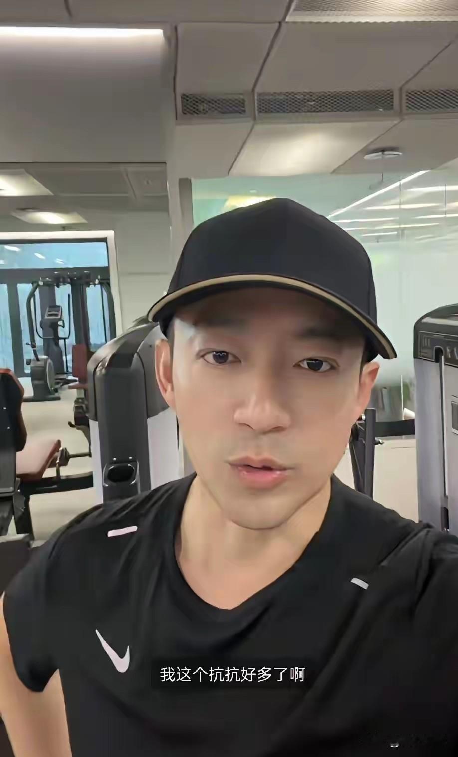 信不信他以后的脸也会越来越网红汪公子的双眼皮真是一言难尽果真有个医美