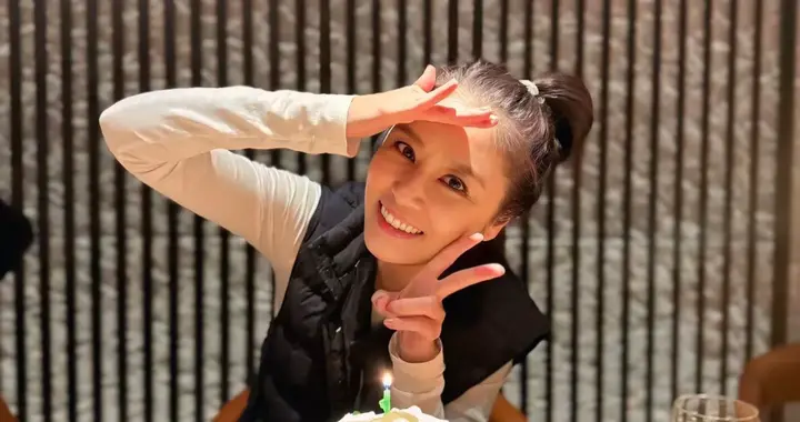 林心如50岁生日惊喜不断：8次庆生+主题派对，好友圈曝光