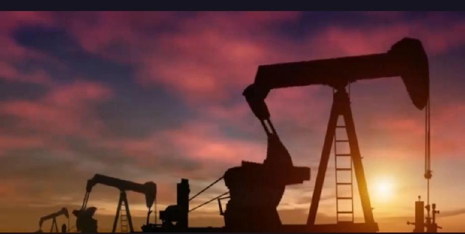 国内油价将迎来今年第十次下跌，明晚24时起，92号汽油或降至6元时代！随着国际