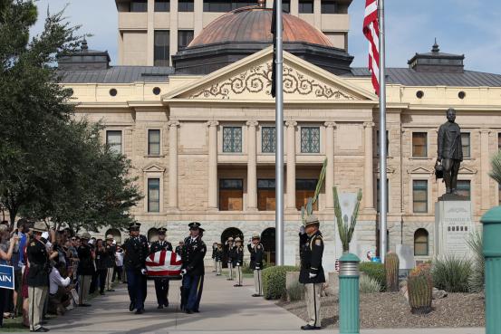 太突然了！就在4月2号，美国突然炸锅式发布紧急警告，急吼吼让所有在伊拉克的美国人
