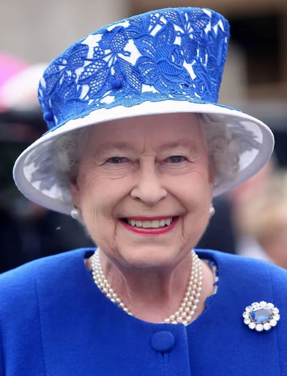 英国王室蓝眼渐少话说英国王室啊，眼睛颜色这事儿，真是越来