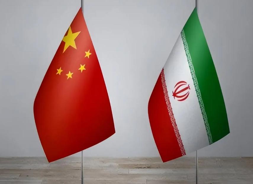 中伊关系有变？伊朗对华强烈不满！伊朗总统佩泽希齐扬和我们连着跑了上合和金砖两场国