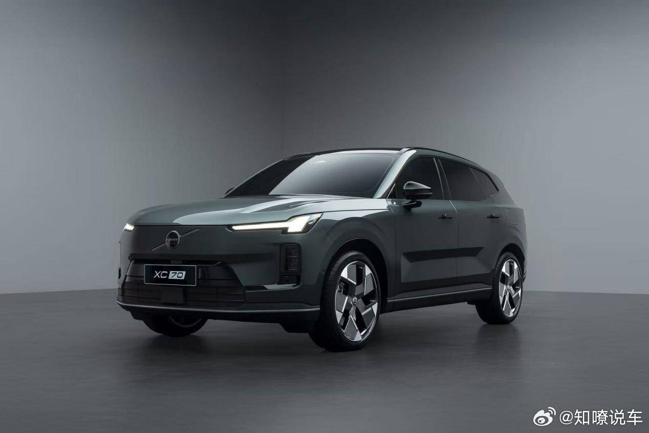 P1+P2+P4的三电机混动，全面解读沃尔沃XC70，馈电油耗抗打么？知嘹汽车/