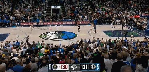 甩锅？约基奇绝杀一攻传了！从正常比赛的角度来看，传给大空位的选择没有任何问题