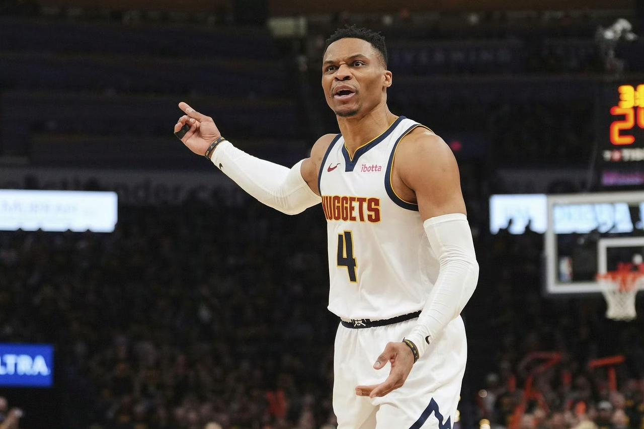 真的没人要了，威斯布鲁克职业生涯首次缺席NBA训练营，球队训练营都已经开始了，球