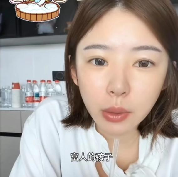 王思聪都完全不理黄一鸣，她却还能骄傲说“我孩子父亲是富豪”，要是真说如果王家败了