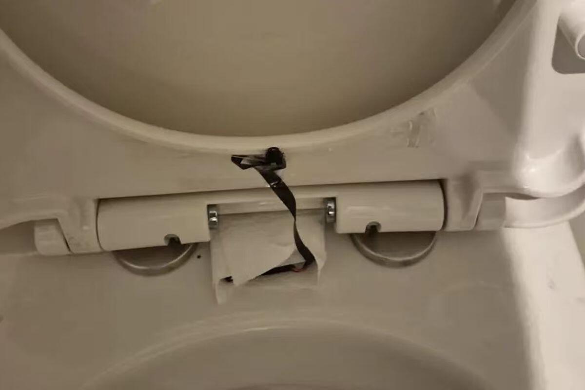 有个英国女的，32岁，是NHS的工作人员。去年12月，她和对象去莱斯特那家挺有名