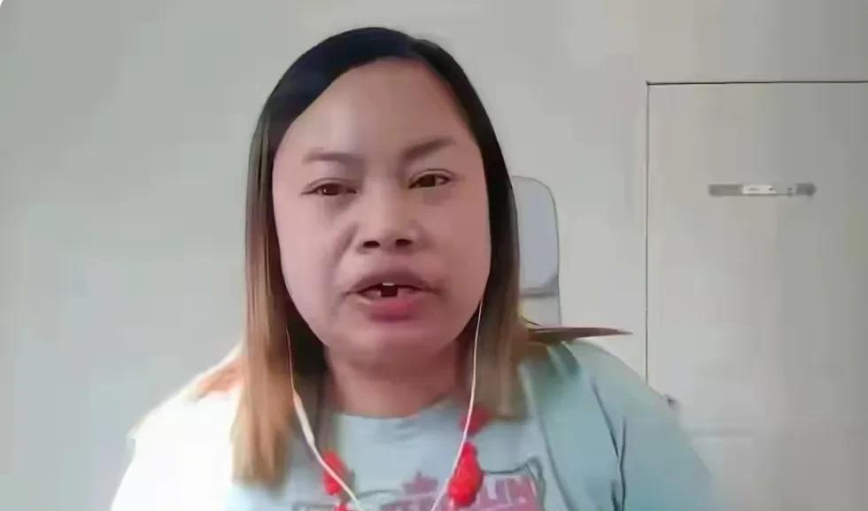 凤姐掉牙引起大家的讨论，一致都认为凤姐在美国过的不好有2点。1：风姐还很年轻，
