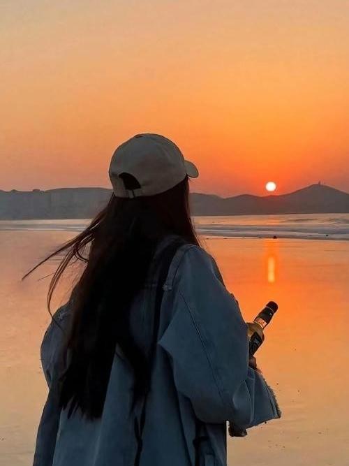 背地里诋毁你的人，这辈子从来没有赢过你那些总在背后议论你的人，说白了样样都