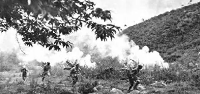 1951年4月，朝鲜战场发生了一次奇怪的战斗，志愿军一个营500人被美、澳、英、