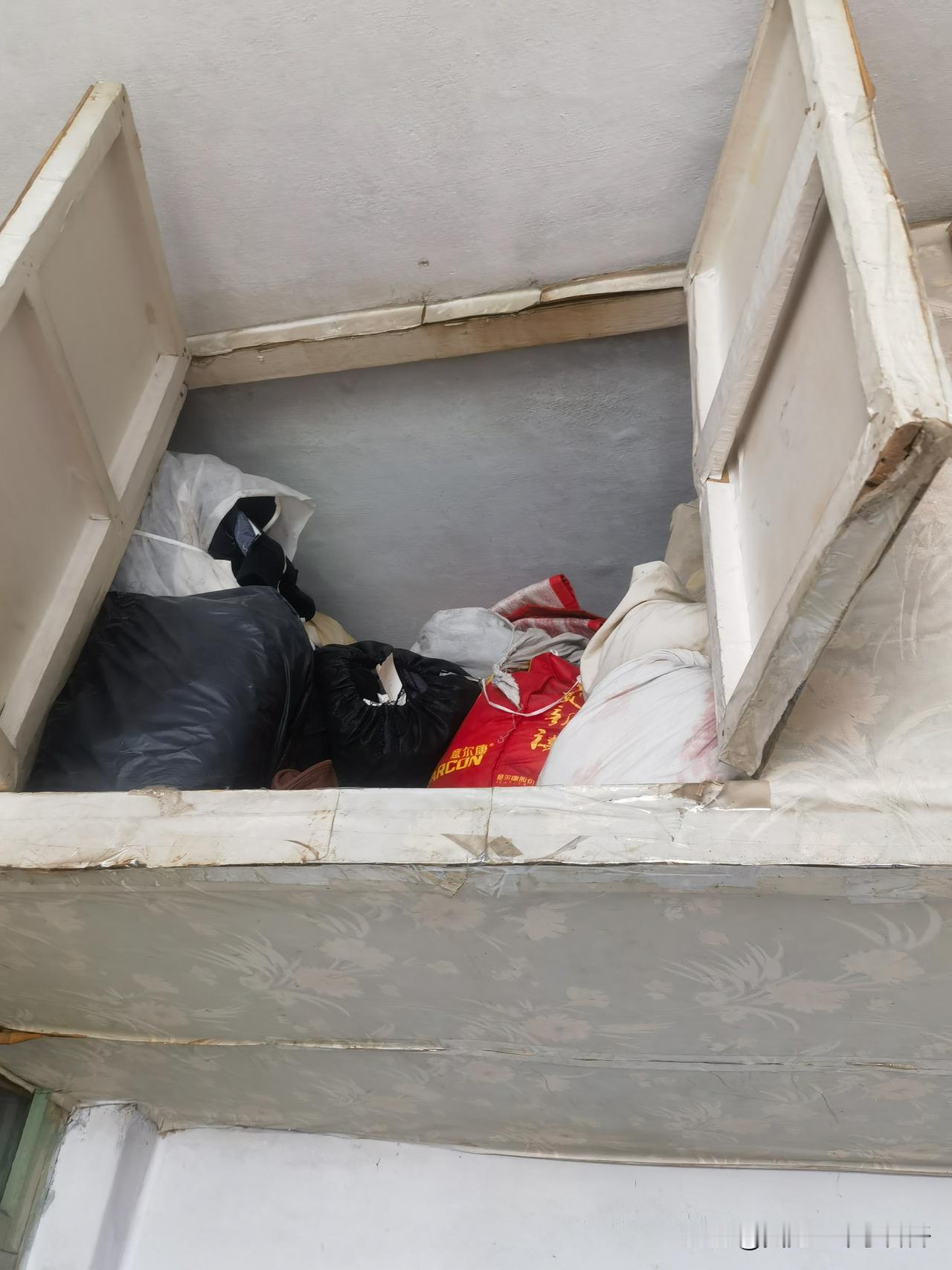 人情债该还了[捂脸哭]老公上班前先回公婆房子收拾收拾，我上午睡够了吃饱了走过去