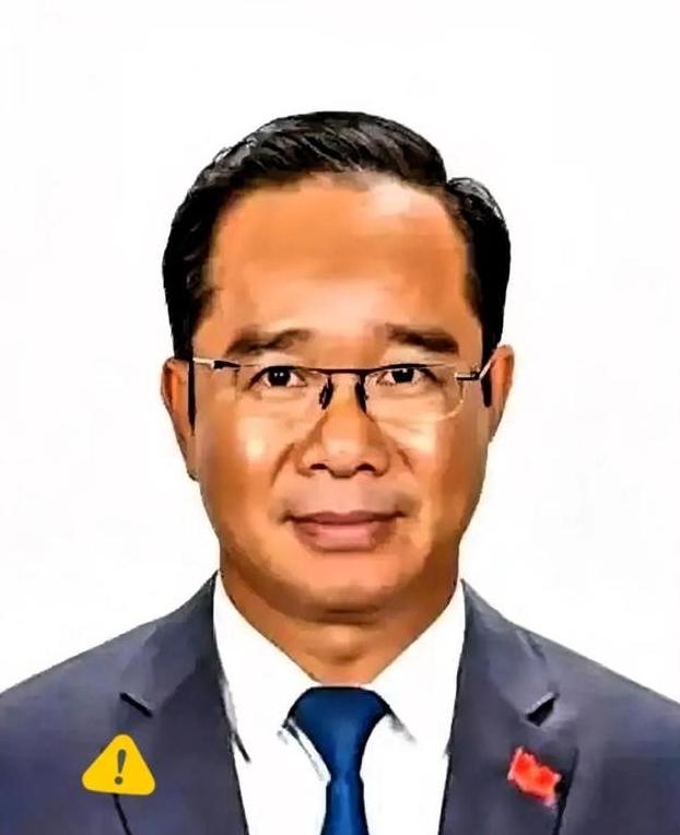 一个越南教授，当着全世界的面，扔下一句话。这话一出口，全场都安静了。他说：“