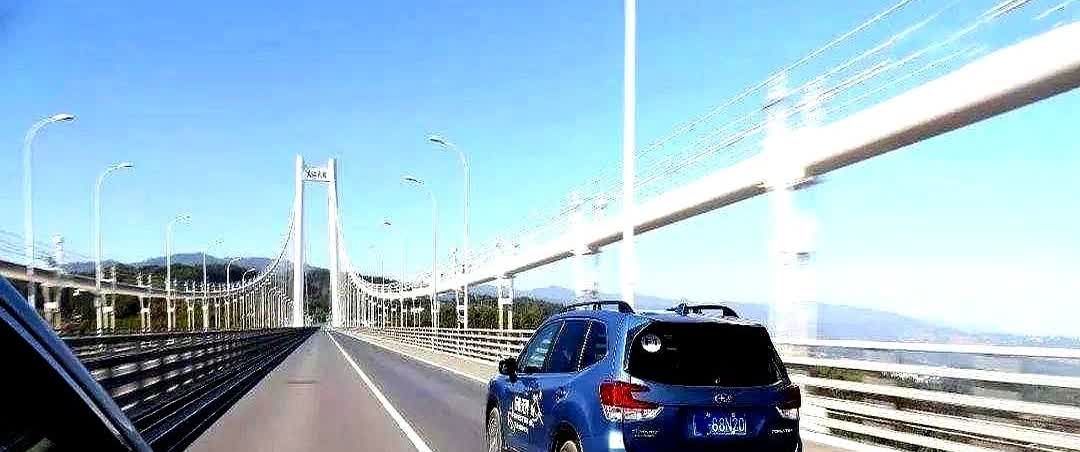 跑高速的误区得改改！一直以为开120码又快又爽，结果工程师泼冷水：这速度
