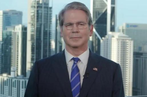 中国“天价”采购美国大豆？2025年10月27日，美财长：中国将恢复购买美国大豆