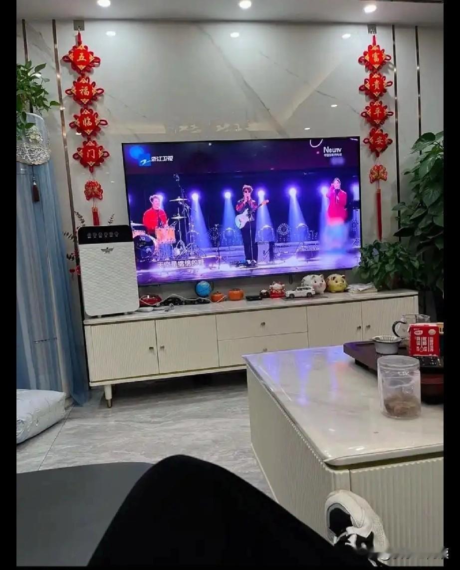 家里吃饭后，儿媳妇突然问家底，婆婆当场愣住，心里直打鼓：这是试探还是随口一问？