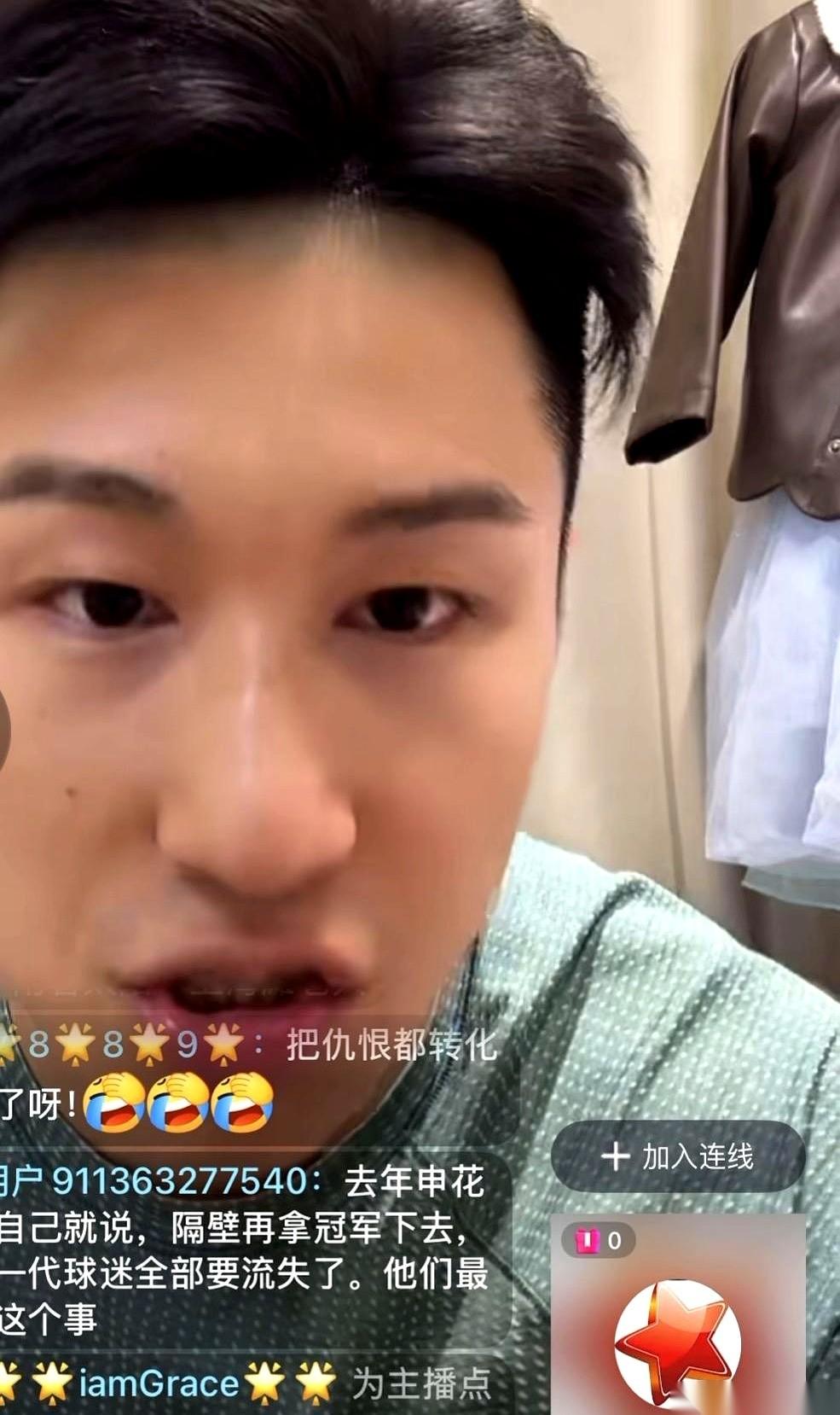 上海海港有个球迷叫咸菜，写了首歌，每句词都往死里怼同城的上海申花。他还撂下一句