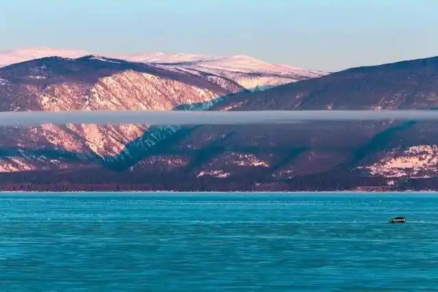 贝加尔湖的水量有多大？把它平摊到我国960万平方公里的国土上，平均水深大约2.4