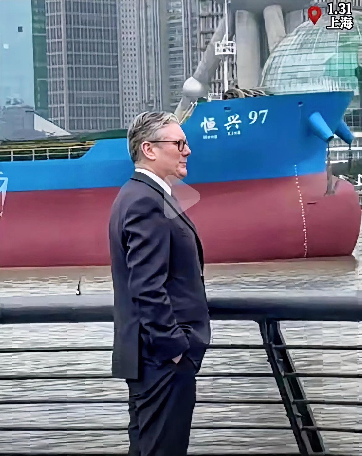 不知道是有意安排，还是巧合？ 英国首相斯塔默访问上海期间游览了上海黄浦江，斯