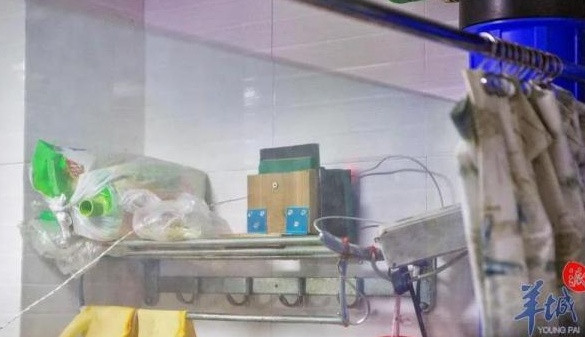 男子每天循环播放鬼故事报复邻居