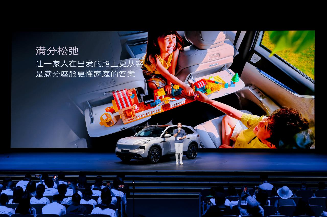 别再看那些“70项标配”的文字游戏了，别克至境E7用42项真标配说话前两天，在