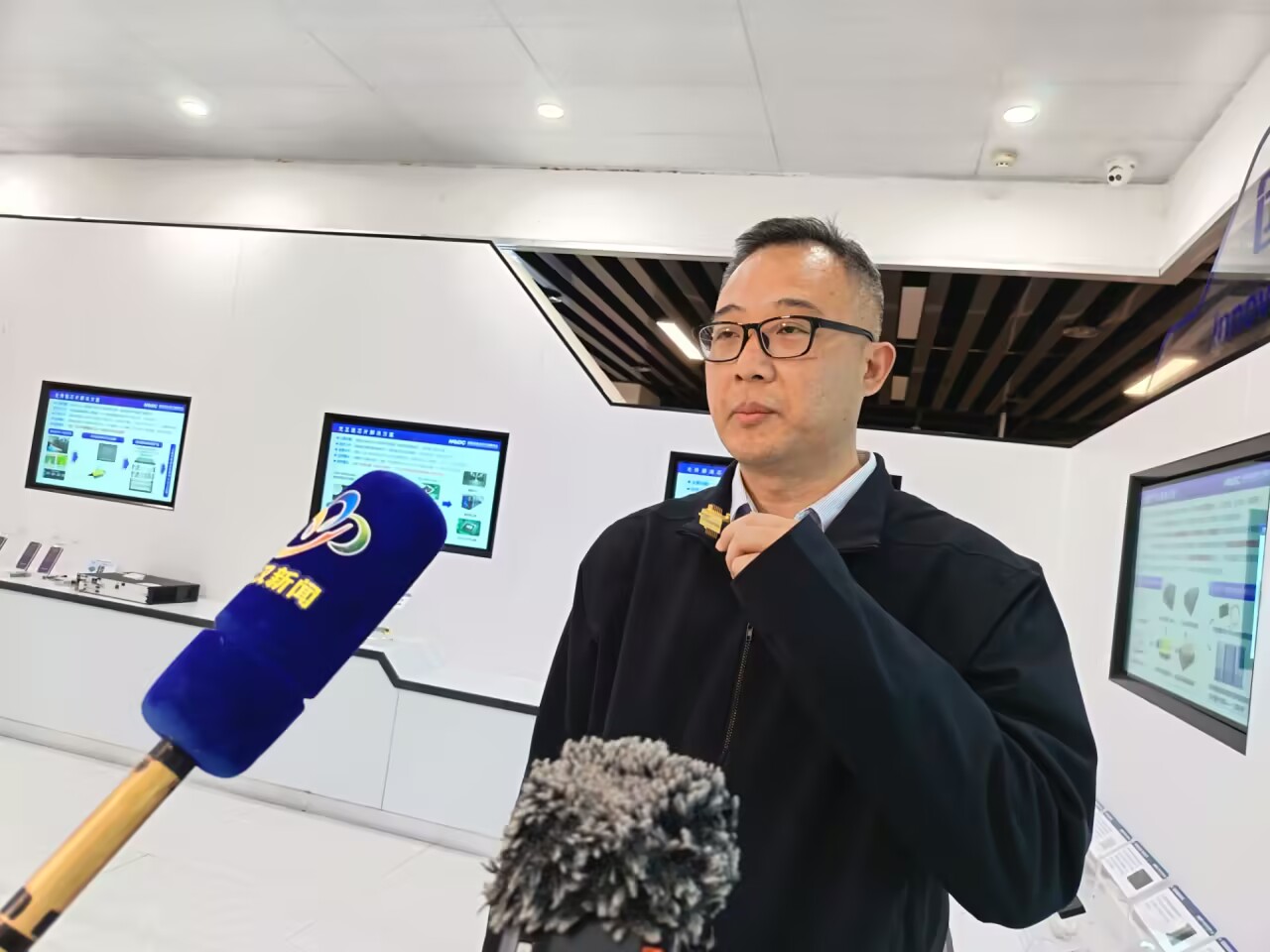 七年破壁：一枚小器件打破全球技术垄断光谷之光照亮中国光电子产业领跑之路