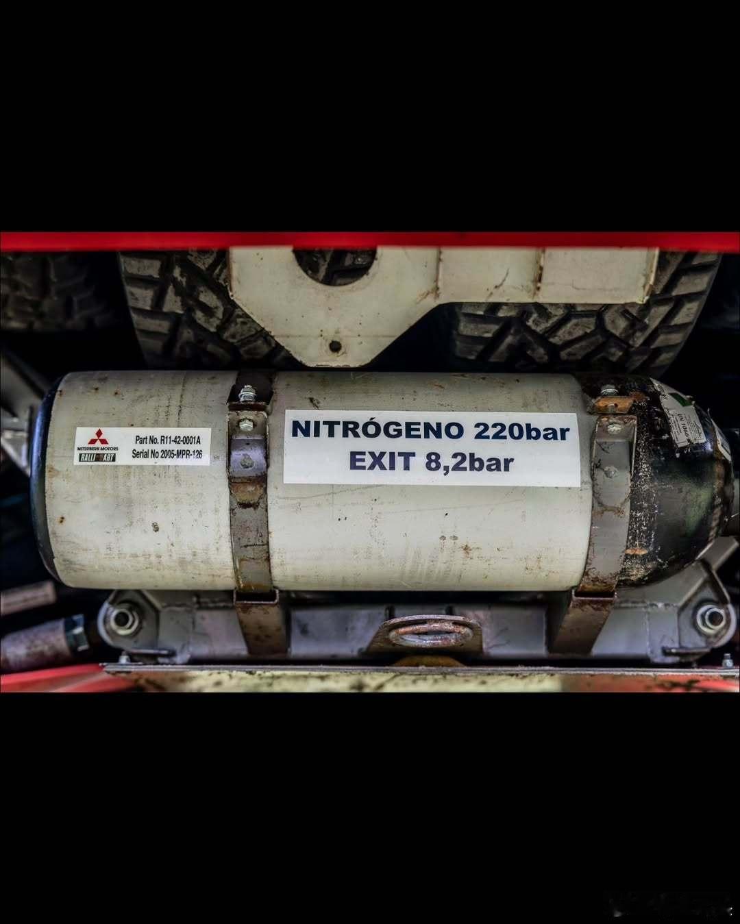 帕杰罗沙漠拉力之王：三菱MPR102定义了“传奇赛车。这款三菱帕杰罗EVO进