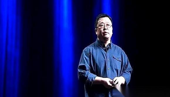 52岁的罗永浩已经替公司累计偿还了近10亿元债务。个人的限制消费令虽然解除了，
