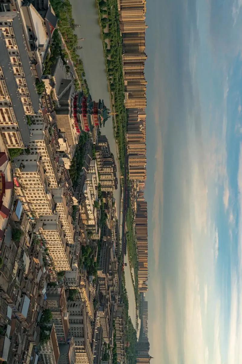 咸阳主城区为什么看起来老旧？咸阳城建水平确实不高，相比其他同级别城市，城市封面