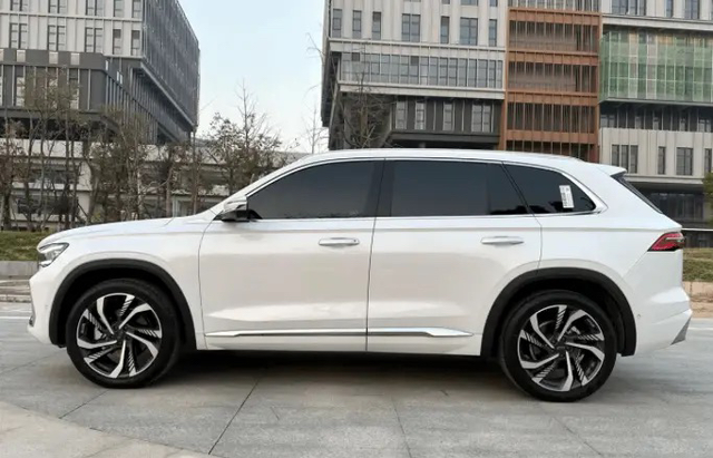 开了三年的星越L谈谈我的感受我的21款星越L开了快三年了，这个车到底怎么样呢?