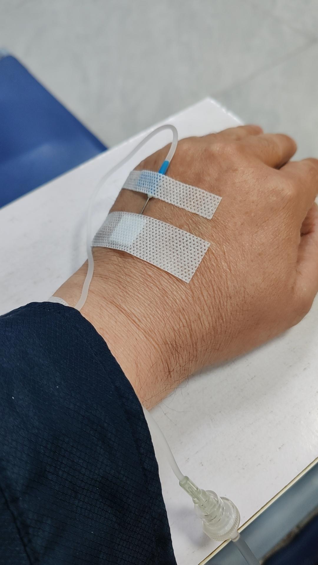 现在一感冒，脑海中就会浮现出“阳了”两字。不是对新冠恐惧，而是“阳了”时那种感