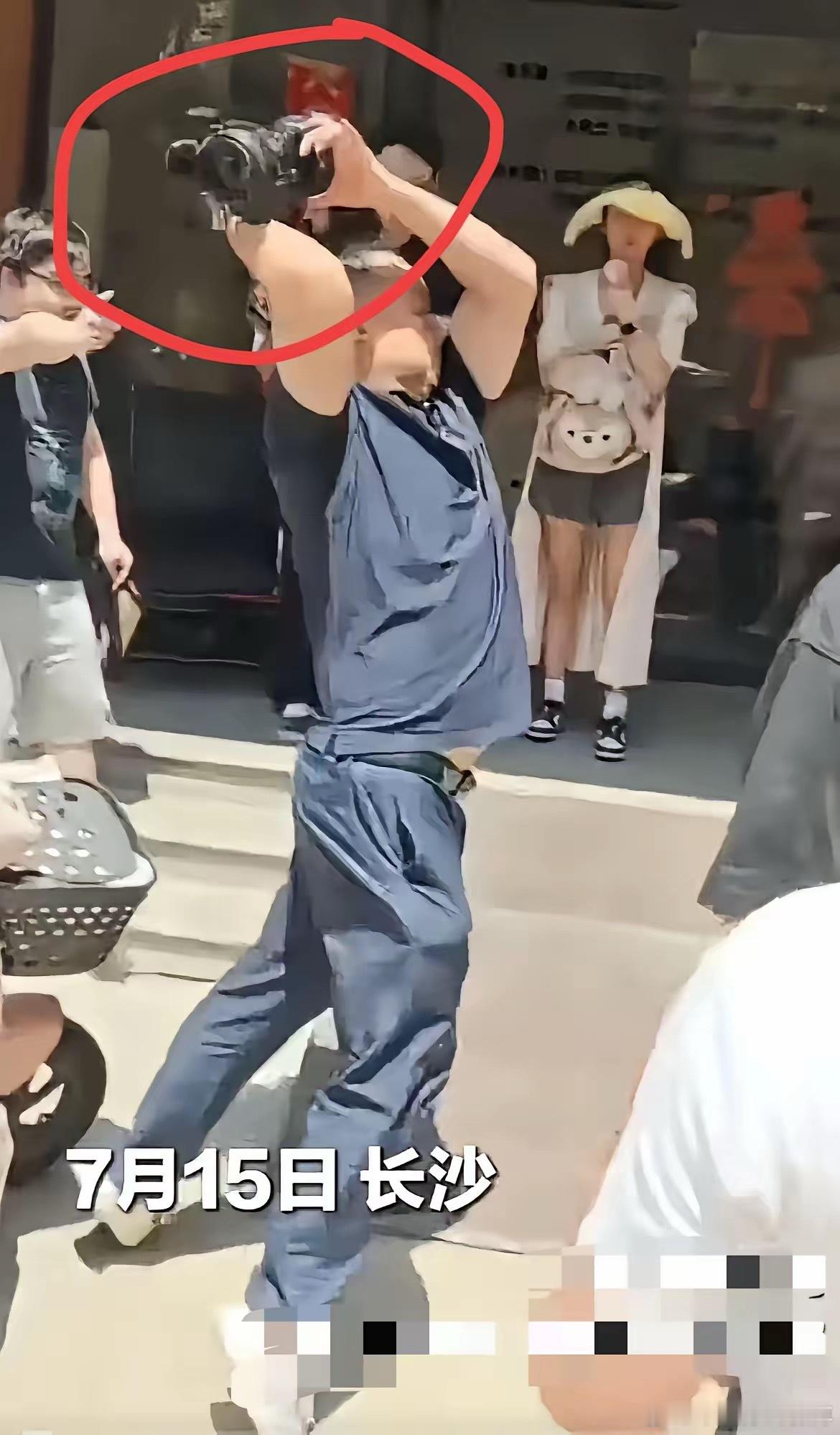 怒砸摄像机的老板也是吃了没文化的亏！​他可能不知道，