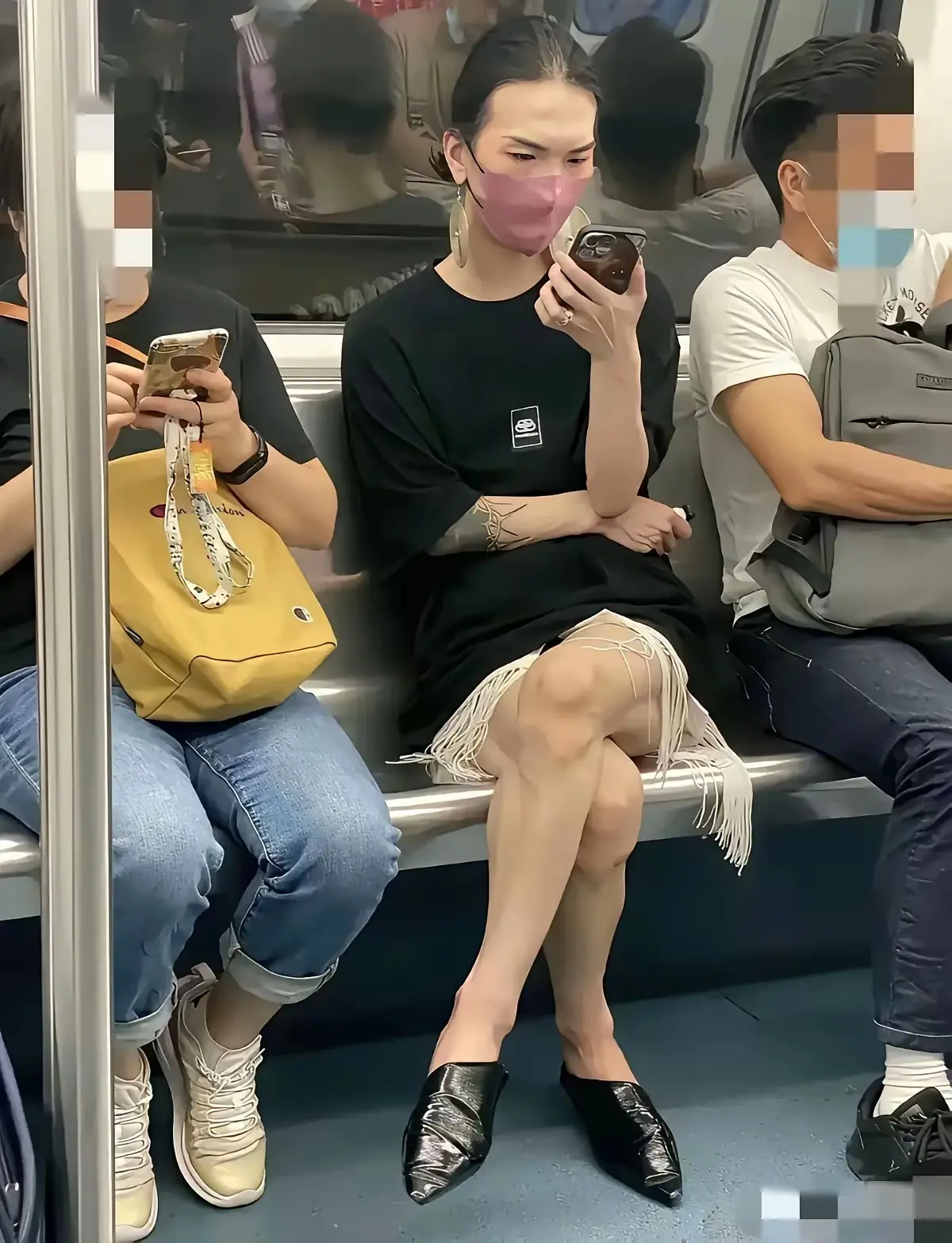 这是哥哥还是姐姐？看了半天愣是没看明白