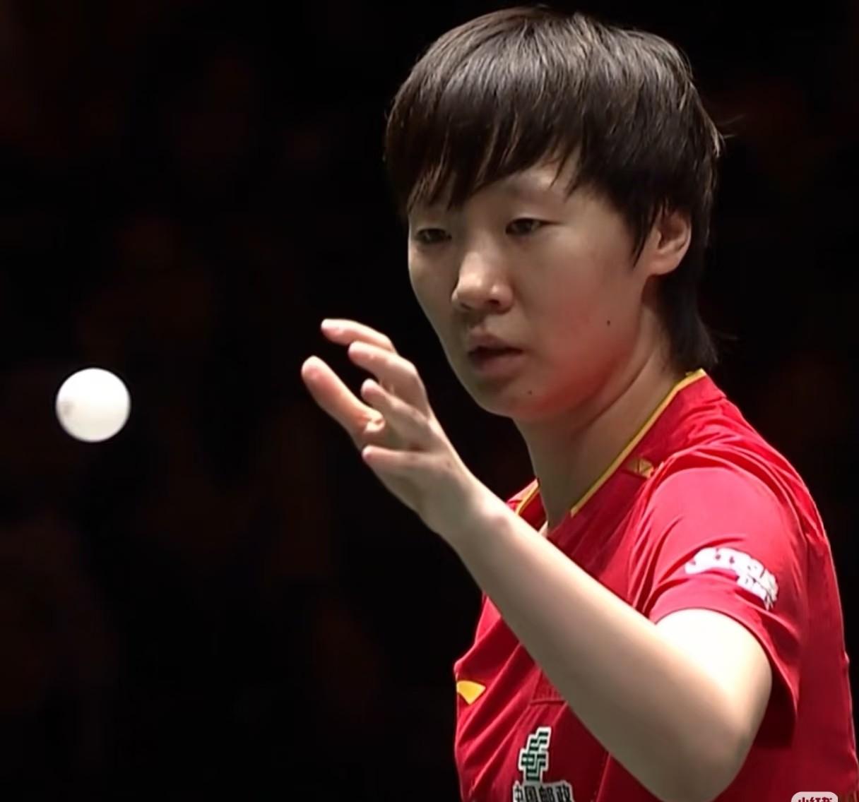 王曼昱啊王曼昱连解说都没招了，不知道说什么了看了你的比赛，球迷都要捂着眼