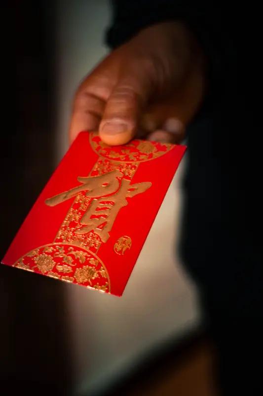 腊月二十三，小年福气满人间，所求皆如愿，所愿尽实现。小年阖家小团圆，愿迎新纳吉，