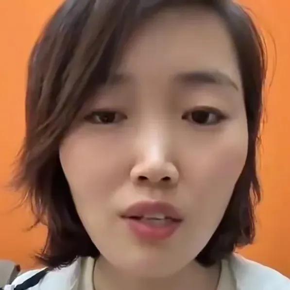 调查结果出来了，应这位家长的要求，她和律师反复三次查看了监控，却没有发现任何能支
