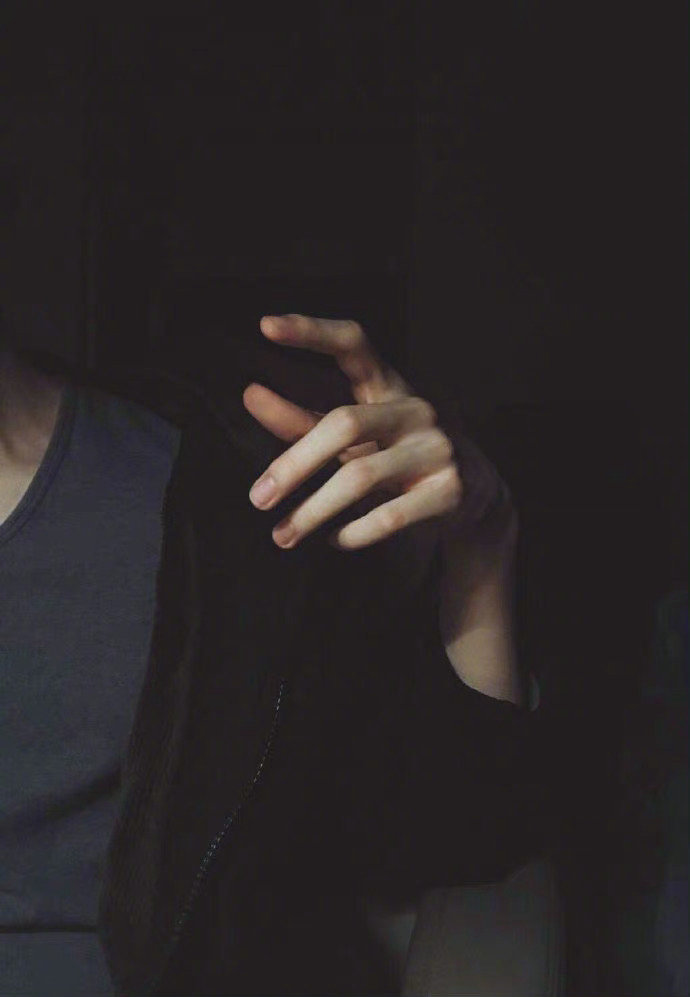 人只要知道自己是在做什么，又能不那么看重结果，日子就很容易快乐。反过来说，人既不