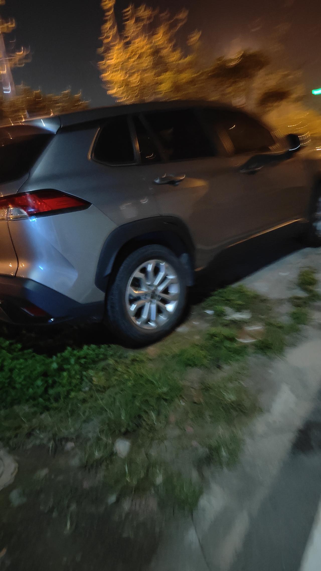 越野车比轿车好