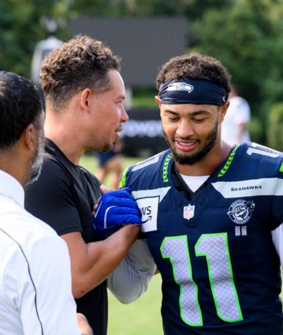 跨界取经！马刺教练组杀入NFL海鹰训练营，米奇这波操作太"马刺"了！NBA休