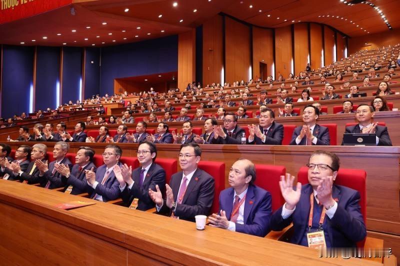 会风当如此，清清爽爽，片纸不带，不用装腔作势做笔记。