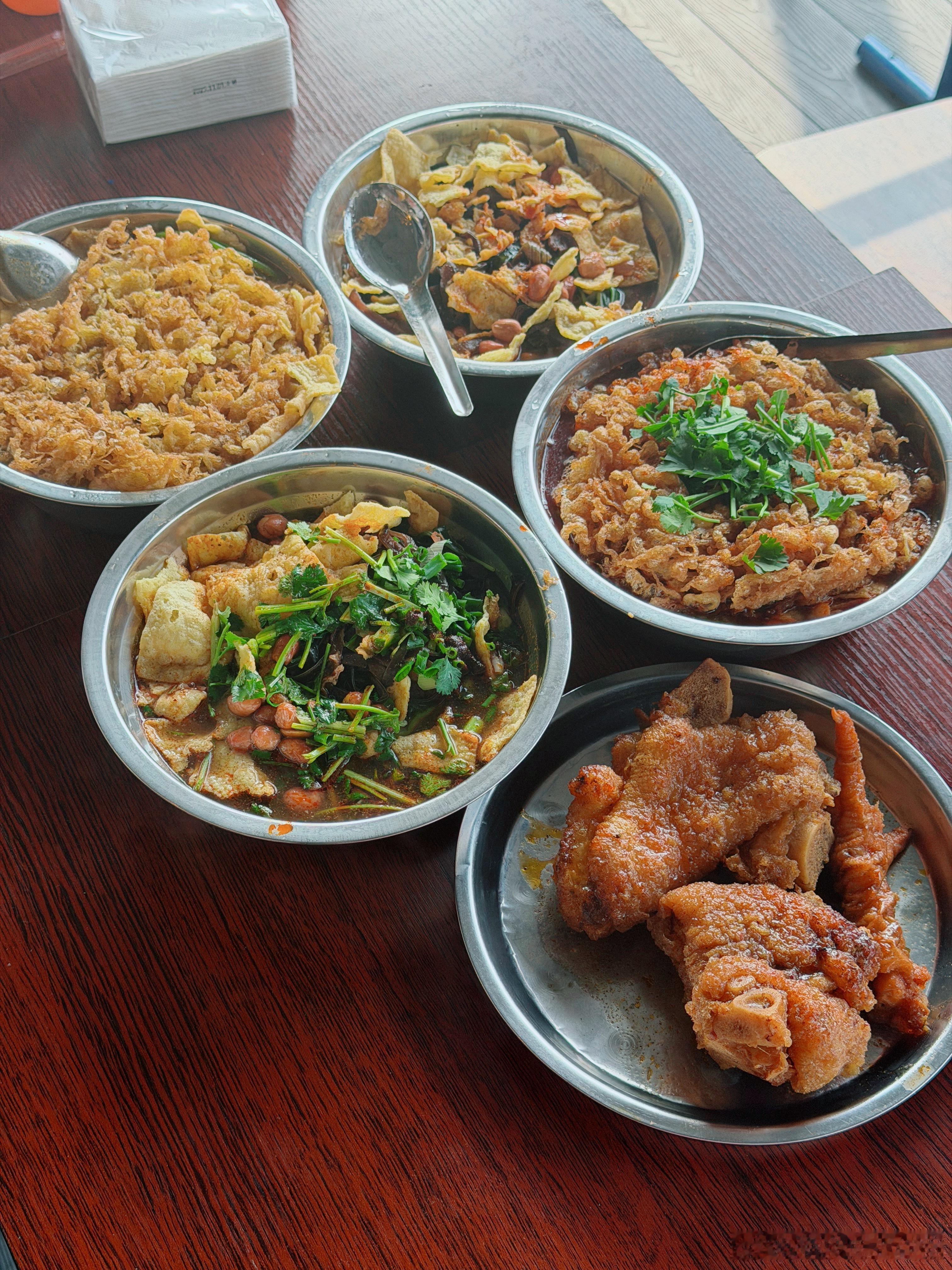 吃个工作餐，朵姐请客